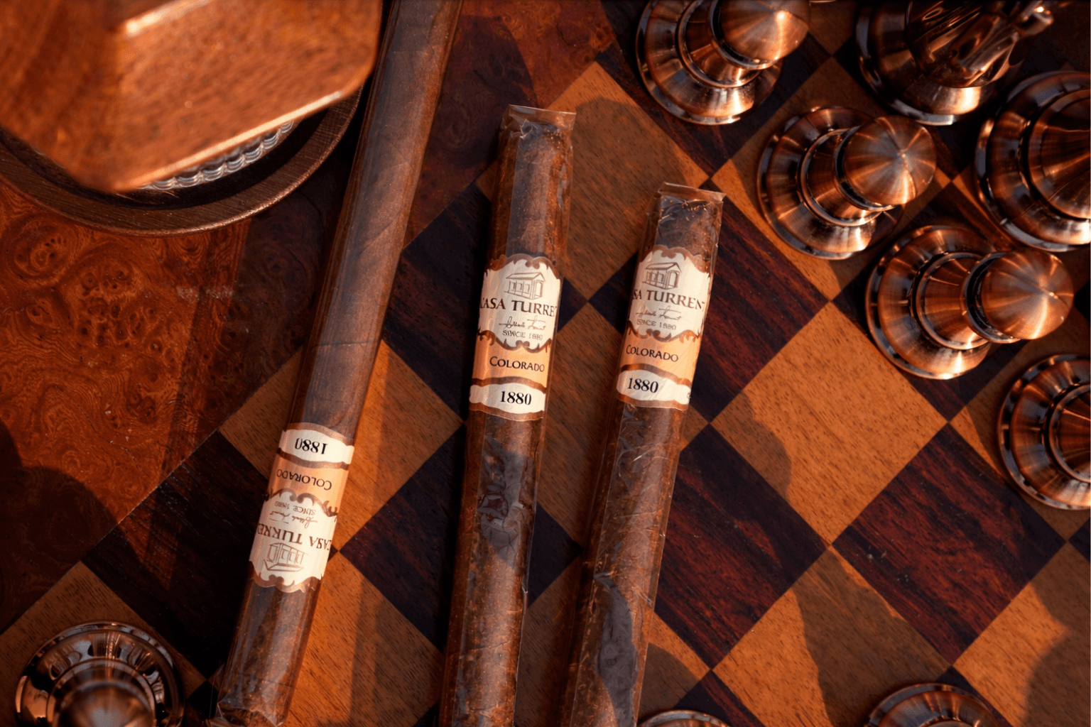 Detaliu whiskey Le Bureau